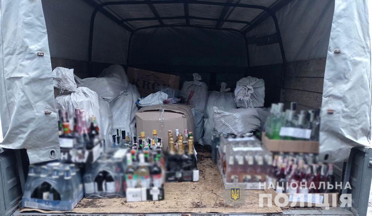 На Харьковщине местный предприниматель продавал паленый алкоголь. Новости Харькова